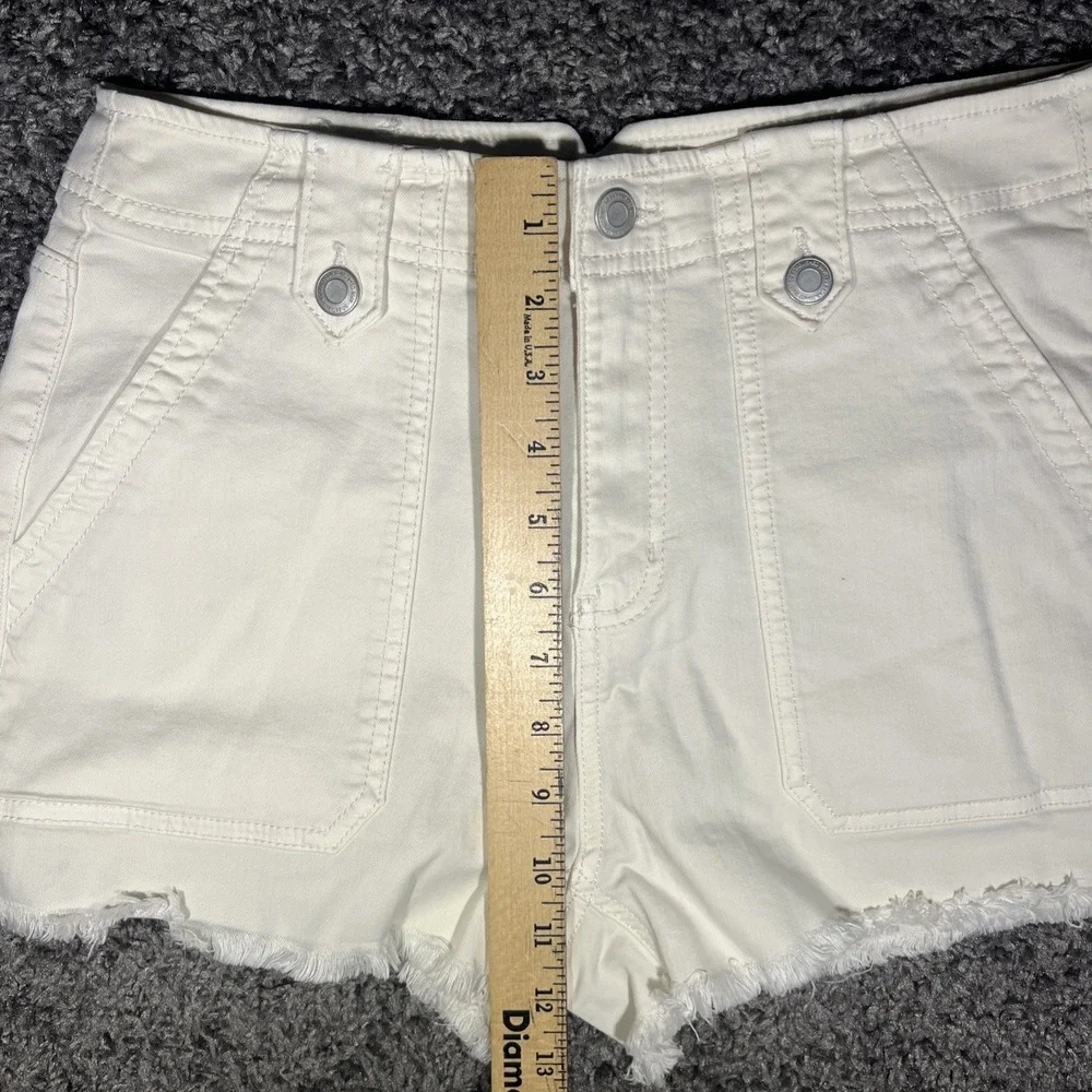 So Utility Short High-Rise Size 11 NWOT‎ White